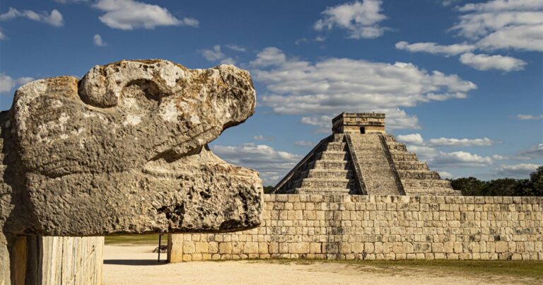 el-castillo-chichen-itza_25971a7b_1200x630